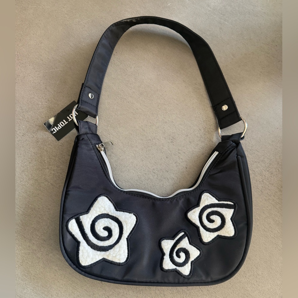 Hot Topic Black and White Star Pattern Shoulder Bag